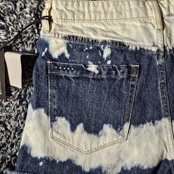 🆕️ Blank NYC The Barrow High Rise Vintage Short in Size 27 or 28 - Picture 10 of 13